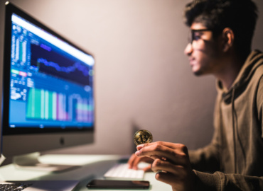 O BACEN APERTOU O CERCO: O QUE AS RESOLUÇÕES 519, 520 E 521 REALMENTE SIGNIFICAM PARA O MERCADO DE CRIPTO